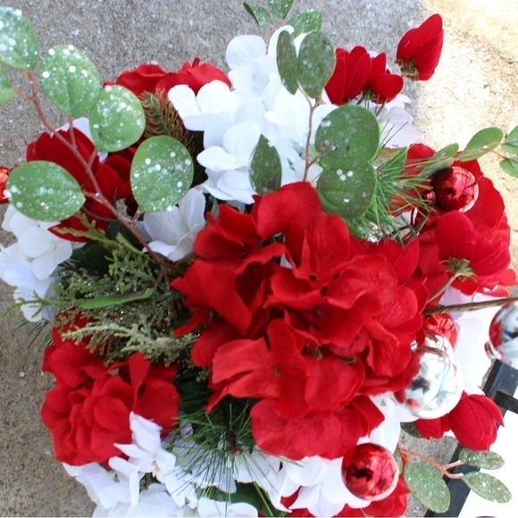 Valentines Day Decor - Picture 5 of 8